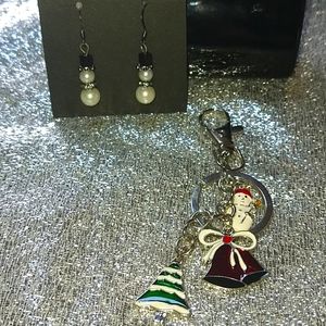* New - Christmas Earrings and Keychain